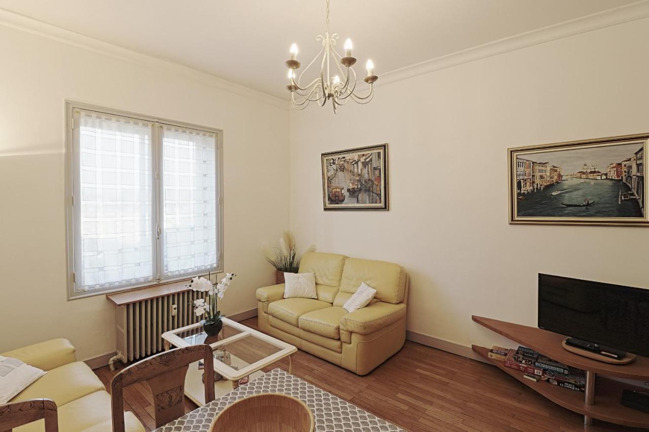 Le Family Lodge 2 Chambres 4 Personnes Classe 3 Etoiles Annecy Eksteriør billede