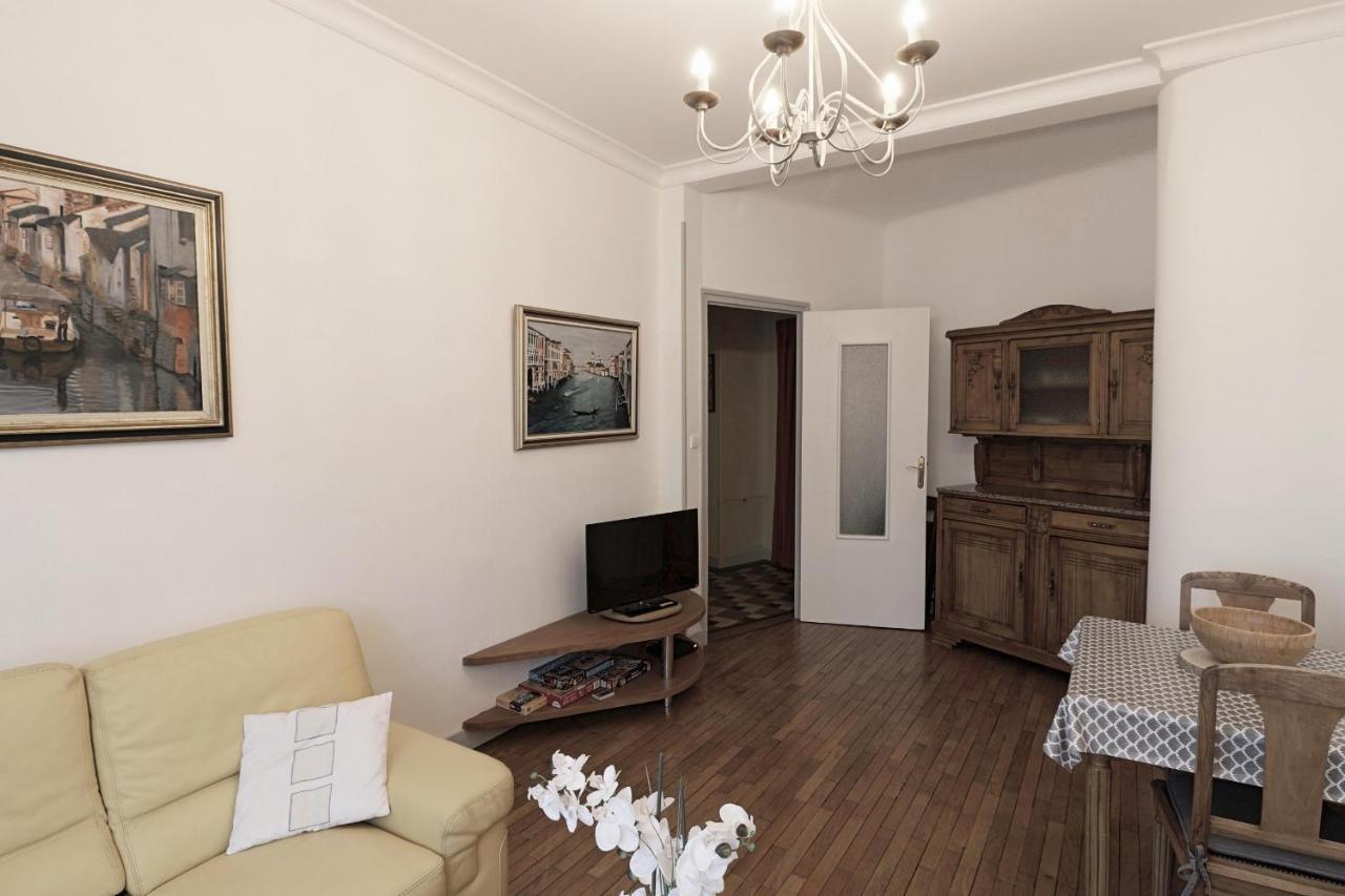 Le Family Lodge 2 Chambres 4 Personnes Classe 3 Etoiles Annecy Eksteriør billede